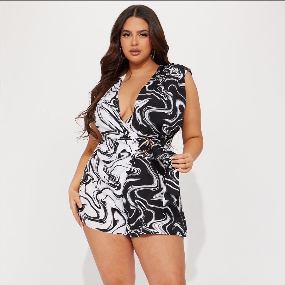 Black & white romper - 1X